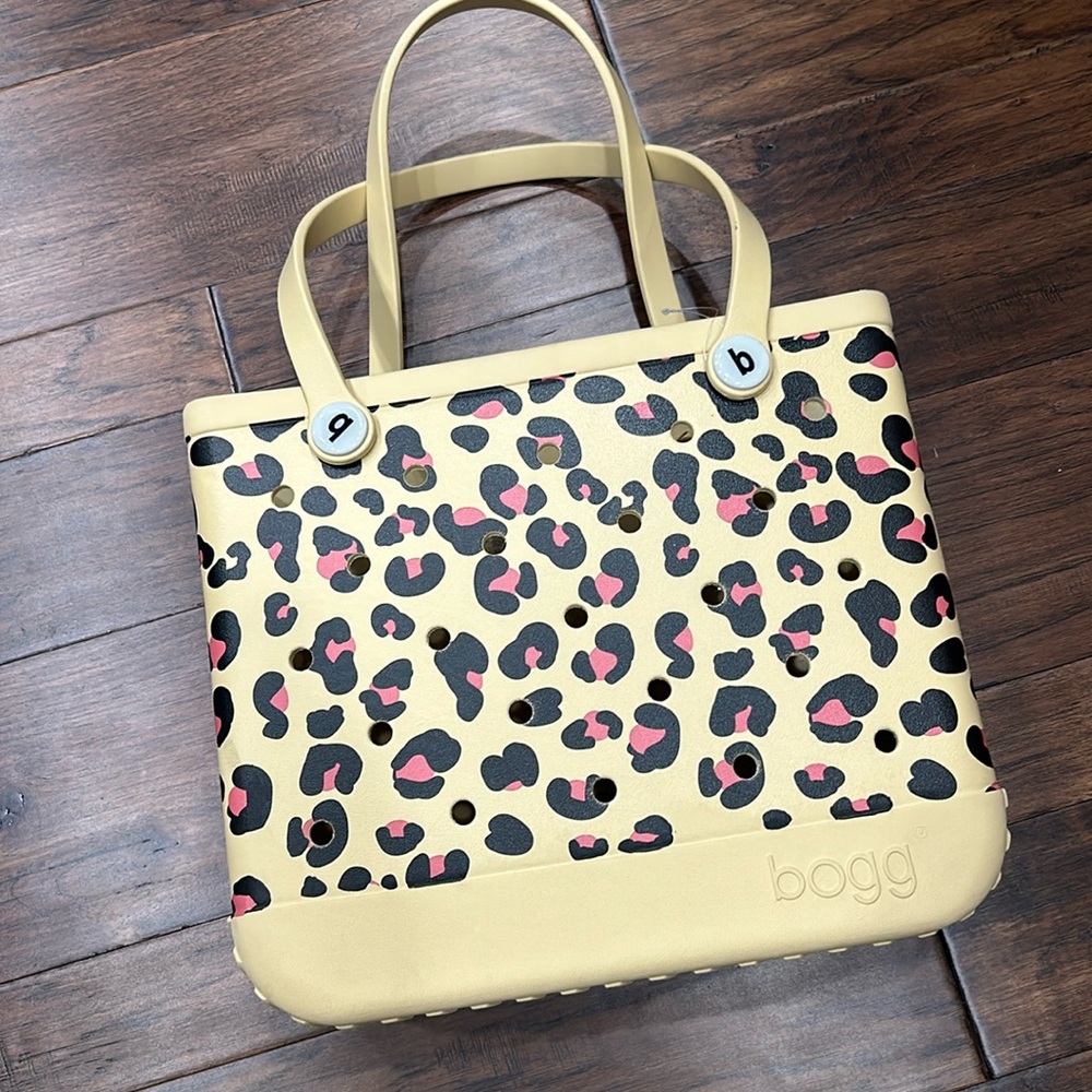 NWOT Bogg Bag